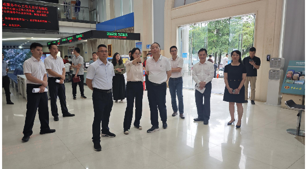 市指导组调研图片.png